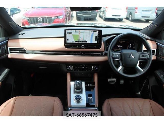 Mitsubishi OUTLANDER PHEV 2024-10 8246286-20