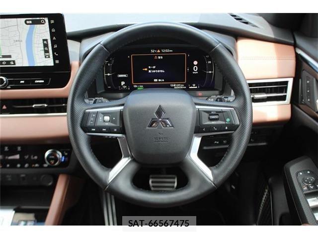 Mitsubishi OUTLANDER PHEV 2024-10 8246286-21