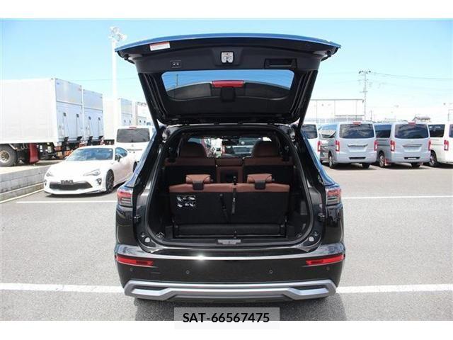 Mitsubishi OUTLANDER PHEV 2024-10 8246286-28