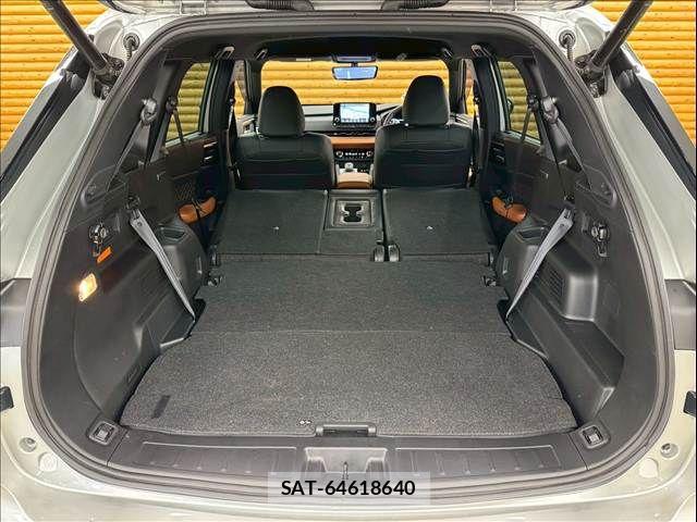Mitsubishi OUTLANDER PHEV 2023-01 8246289-17