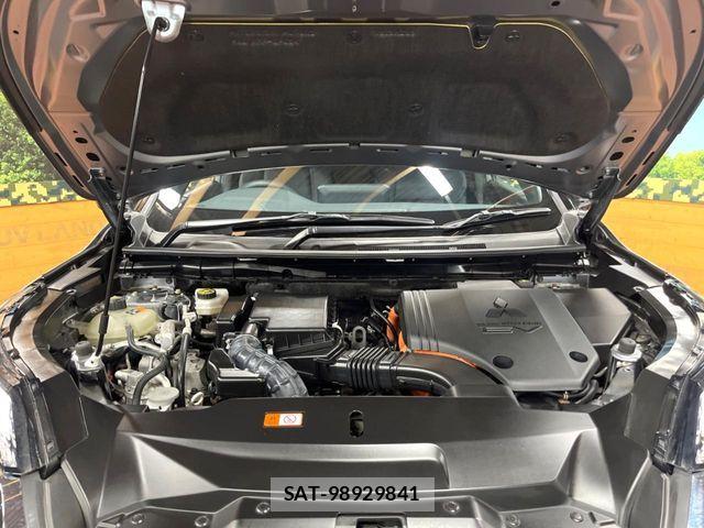 Mitsubishi OUTLANDER PHEV 2023-07 8246287-17