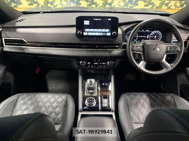 Mitsubishi OUTLANDER PHEV 2023-07 8246287-1