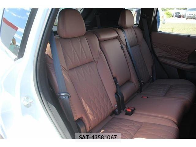 Mitsubishi OUTLANDER PHEV 2024-10 8246284-19