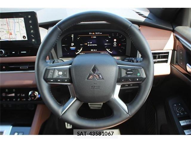 Mitsubishi OUTLANDER PHEV 2024-10 8246284-21