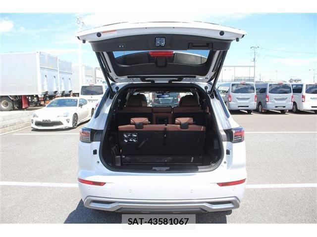 Mitsubishi OUTLANDER PHEV 2024-10 8246284-28