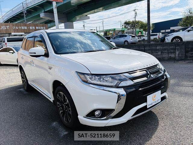 Mitsubishi OUTLANDER PHEV 2015-11 8316309-17