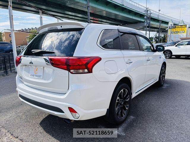 Mitsubishi OUTLANDER PHEV 2015-11 8316309-19