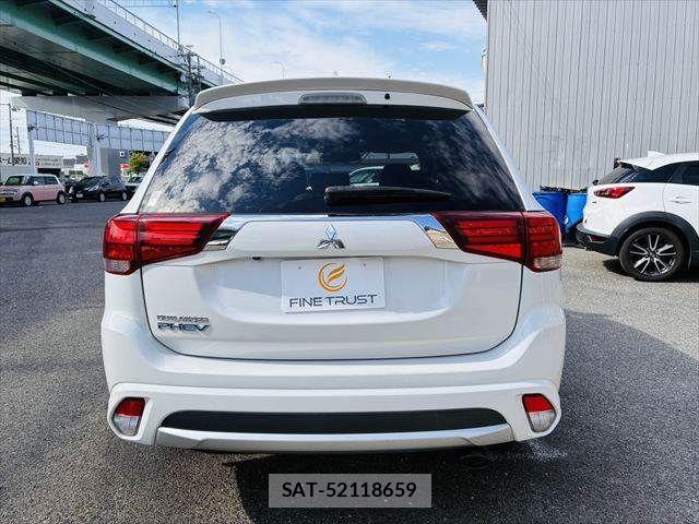 Mitsubishi OUTLANDER PHEV 2015-11 8316309-20
