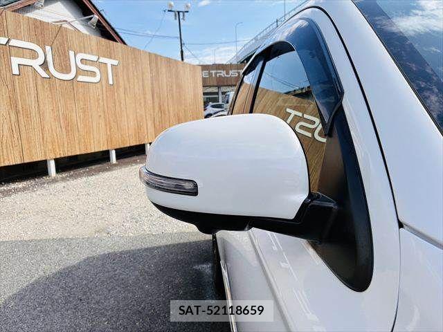 Mitsubishi OUTLANDER PHEV 2015-11 8316309-28