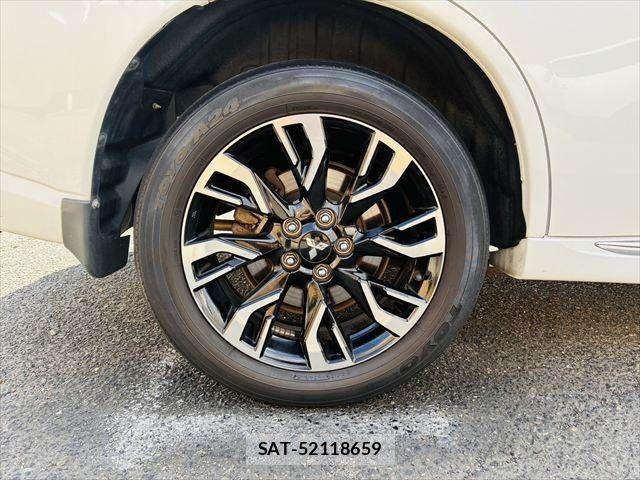 Mitsubishi OUTLANDER PHEV 2015-11 8316309-29
