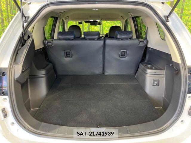 Mitsubishi OUTLANDER PHEV 2019-01 8316307-9