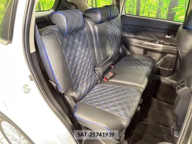 Mitsubishi OUTLANDER PHEV 2019-01 8316307-8