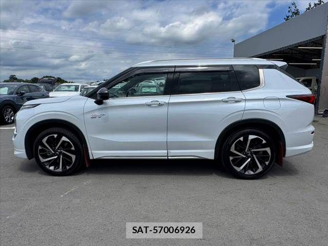 Mitsubishi OUTLANDER PHEV 2022-07 8316306-10