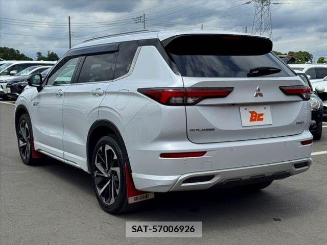 Mitsubishi OUTLANDER PHEV 2022-07 8316306-12