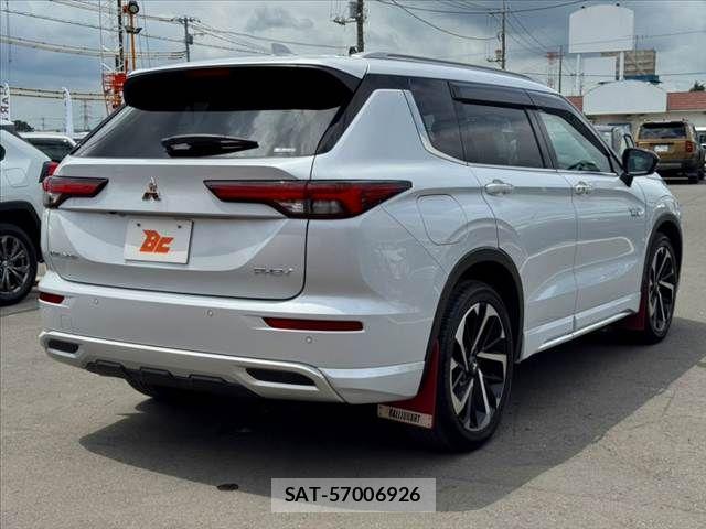 Mitsubishi OUTLANDER PHEV 2022-07 8316306-14