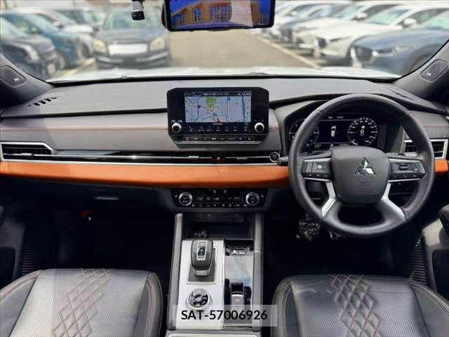 Mitsubishi OUTLANDER PHEV 2022-07 8316306-1
