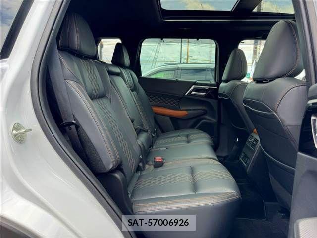 Mitsubishi OUTLANDER PHEV 2022-07 8316306-19