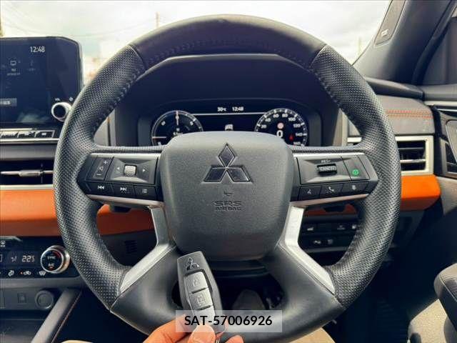 Mitsubishi OUTLANDER PHEV 2022-07 8316306-6