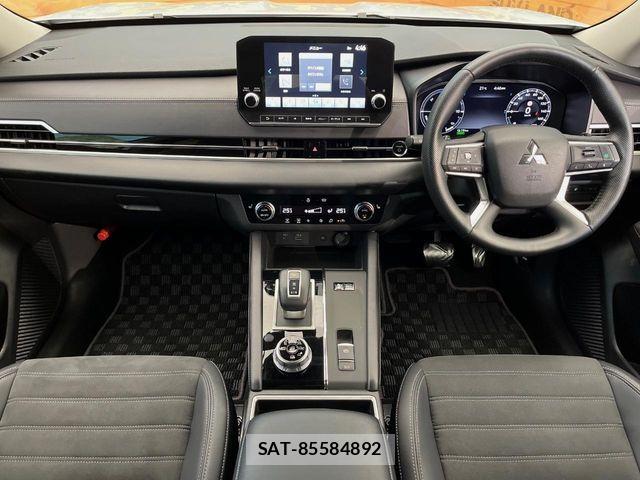 Mitsubishi OUTLANDER PHEV 2023-10 8316298-1