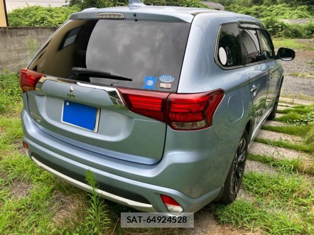 Mitsubishi OUTLANDER PHEV 2016-01 8316308-6