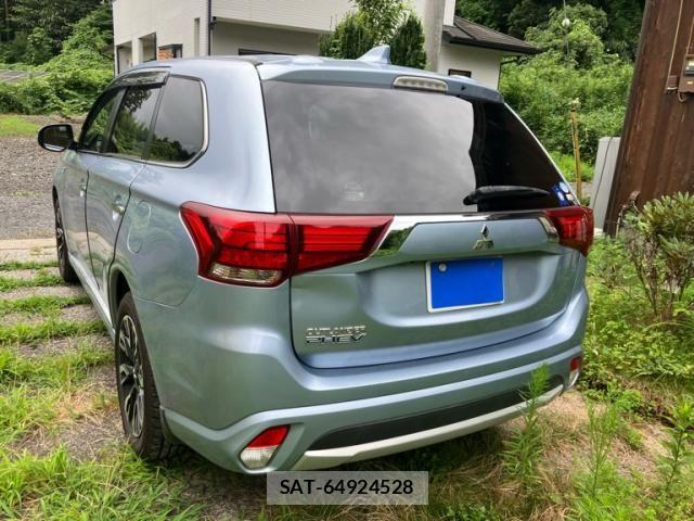 Mitsubishi OUTLANDER PHEV 2016-01 8316308-7