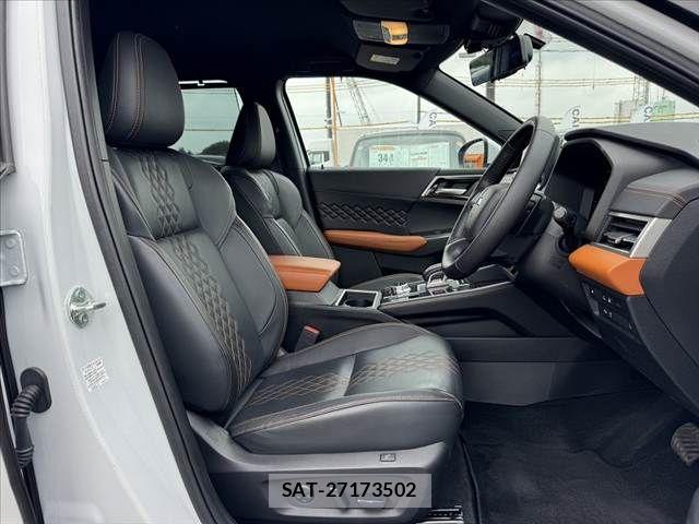 Mitsubishi OUTLANDER PHEV 2022-07 8316304-15