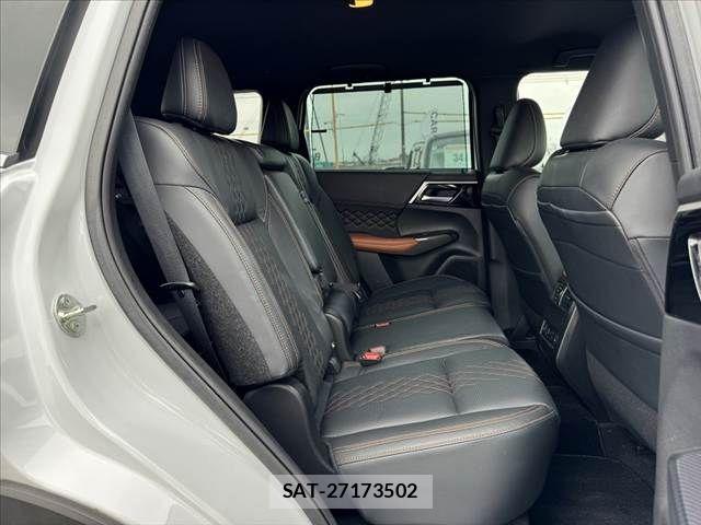 Mitsubishi OUTLANDER PHEV 2022-07 8316304-20