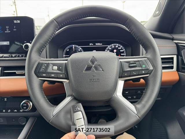 Mitsubishi OUTLANDER PHEV 2022-07 8316304-6