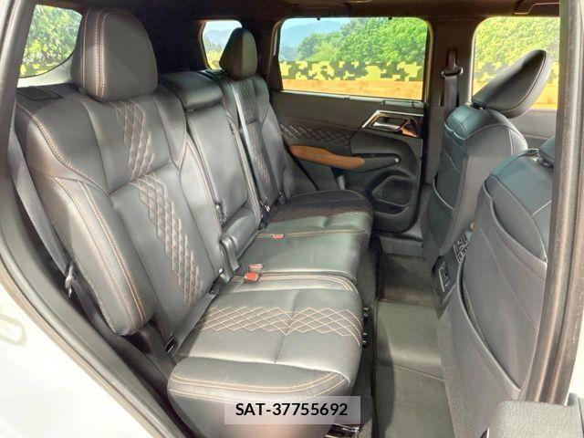 Mitsubishi OUTLANDER PHEV 2022-06 8316296-8