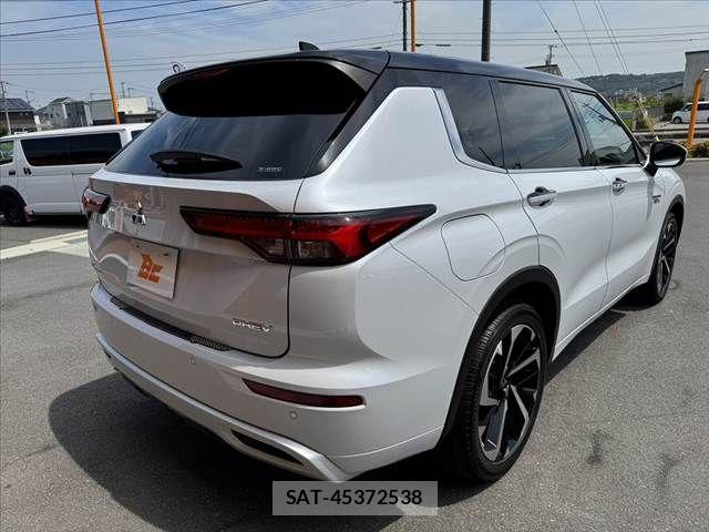 Mitsubishi OUTLANDER PHEV 2022-07 8316302-14