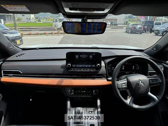 Mitsubishi OUTLANDER PHEV 2022-07 8316302-1