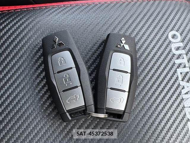 Mitsubishi OUTLANDER PHEV 2022-07 8316302-6