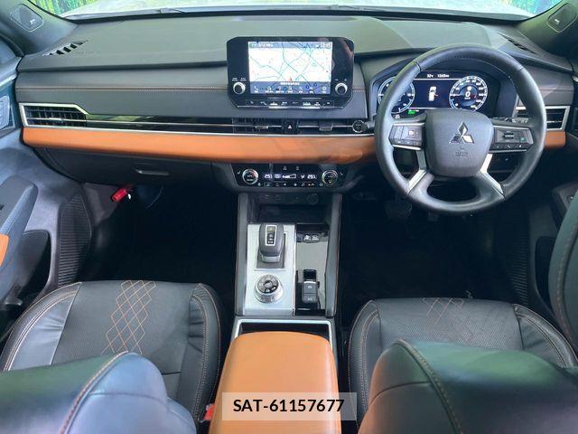 Mitsubishi OUTLANDER PHEV 2022-01 8316303-1