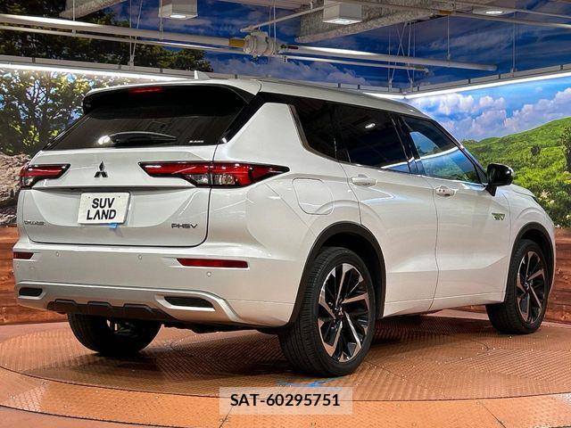 Mitsubishi OUTLANDER PHEV 2022-05 8316299-17