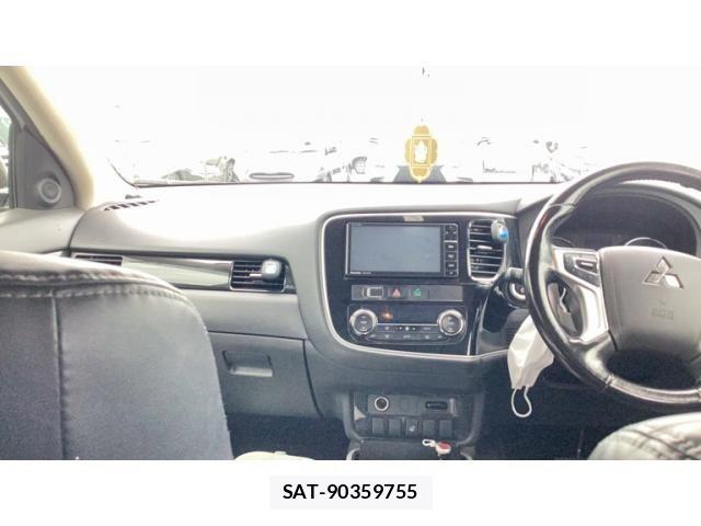 Mitsubishi OUTLANDER PHEV 2015-09 8337335-10