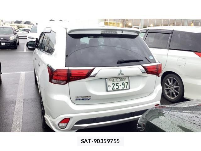 Mitsubishi OUTLANDER PHEV 2015-09 8337335-1