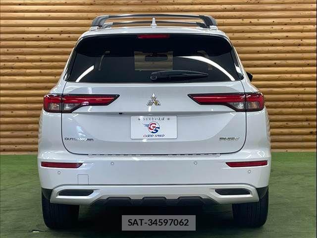 Mitsubishi OUTLANDER PHEV 2023-05 8337330-15
