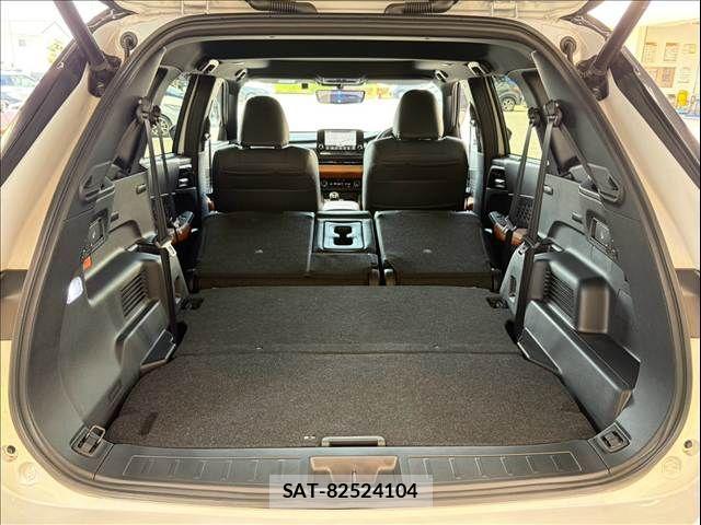 Mitsubishi OUTLANDER PHEV 2023-11 8337331-12