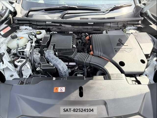 Mitsubishi OUTLANDER PHEV 2023-11 8337331-13