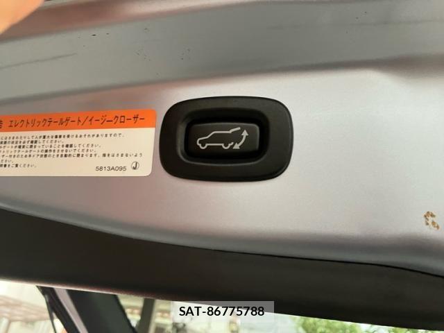 Mitsubishi OUTLANDER PHEV 2014-08 8337336-10