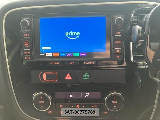 Mitsubishi OUTLANDER PHEV 2014-08 8337336-24