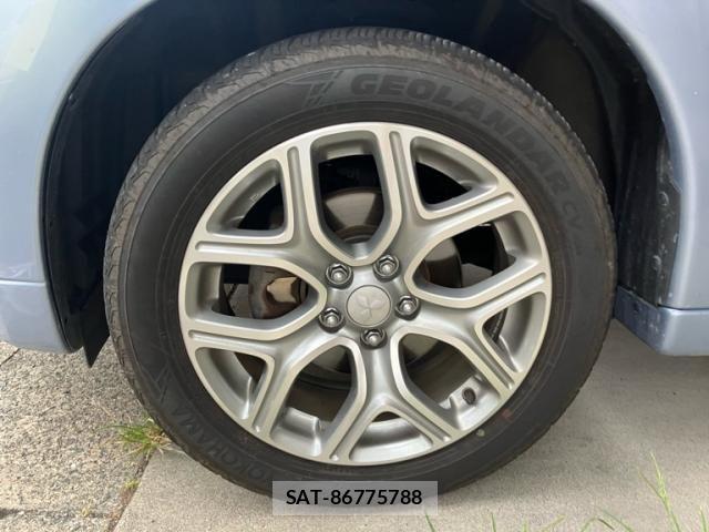 Mitsubishi OUTLANDER PHEV 2014-08 8337336-3