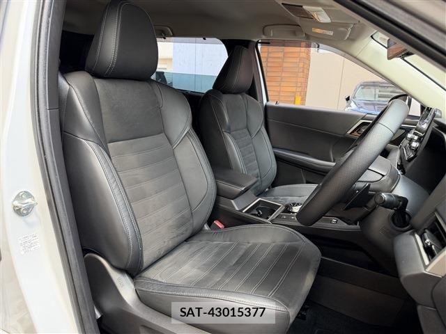 Mitsubishi OUTLANDER PHEV 2022-07 8337333-15
