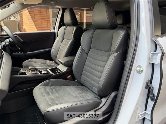 Mitsubishi OUTLANDER PHEV 2022-07 8337333-17