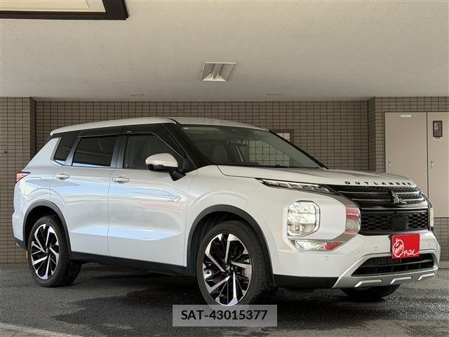 Mitsubishi OUTLANDER PHEV 2022-07 8337333-1