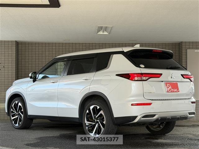 Mitsubishi OUTLANDER PHEV 2022-07 8337333-3