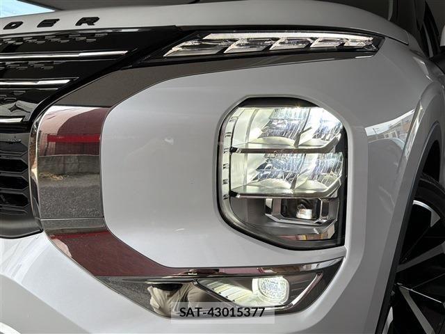 Mitsubishi OUTLANDER PHEV 2022-07 8337333-4
