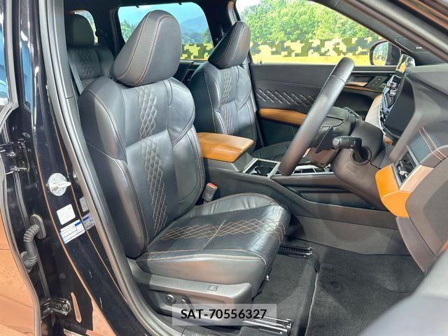 Mitsubishi OUTLANDER PHEV 2022-07 8337329-7