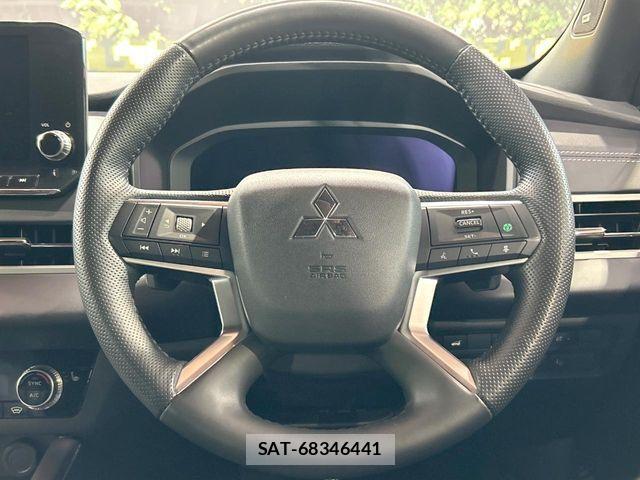 Mitsubishi OUTLANDER PHEV 2024-03 8337325-12