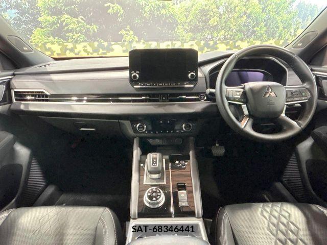 Mitsubishi OUTLANDER PHEV 2024-03 8337325-1